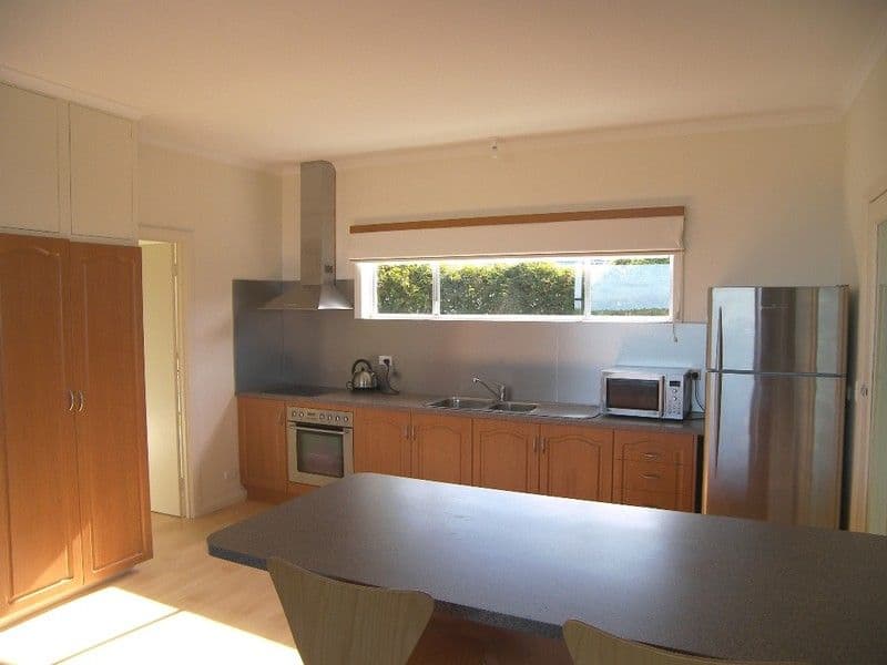 7 Osborne Esplanade, KINGSTON BEACH TAS 7050, Kingston Beach - Thumbnail 2