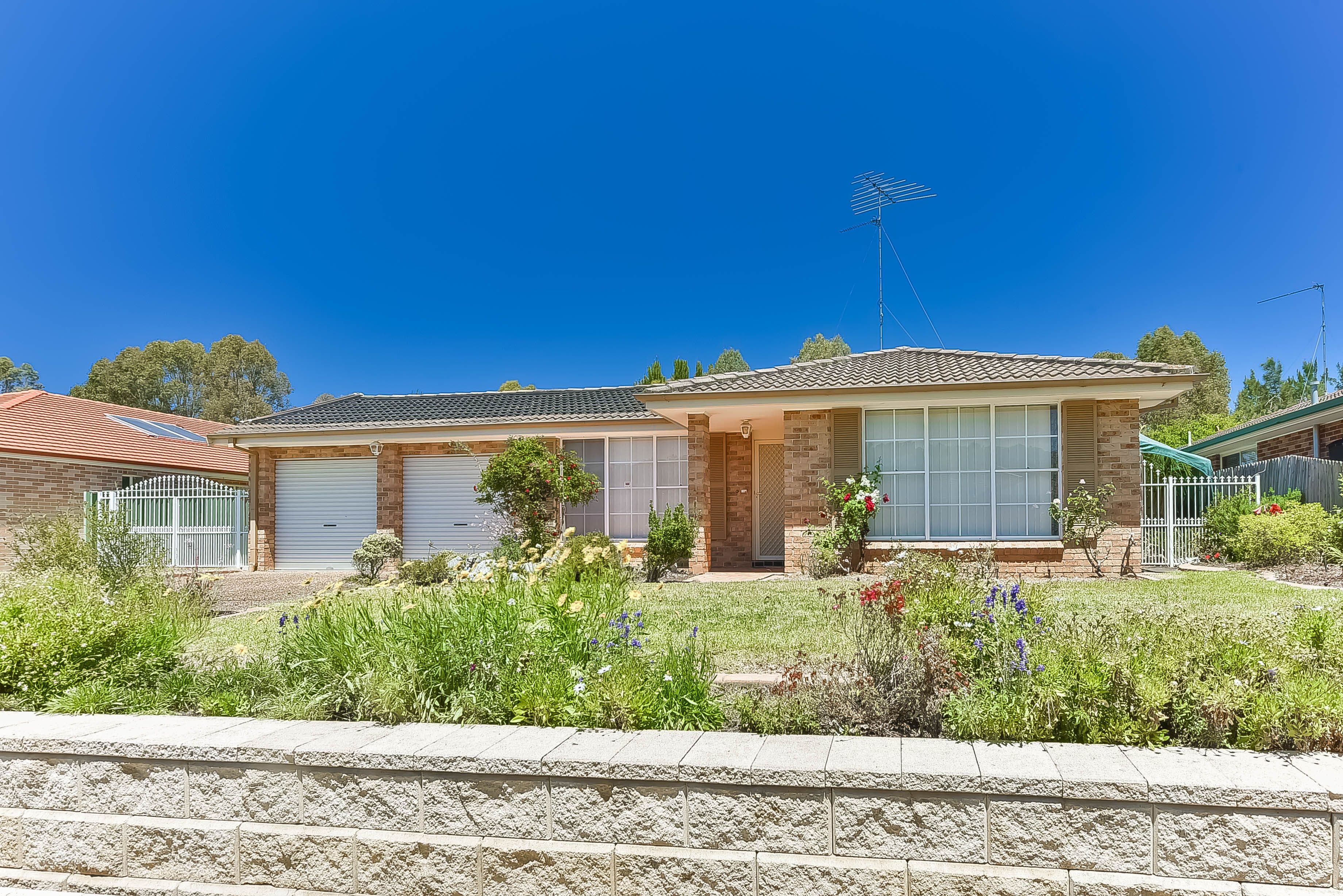 17 Magnolia Drive, Picton - Image 1