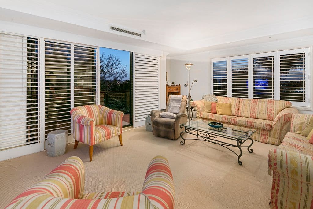 45 Christopher Place, Sinnamon Park, Sinnamon Park - Thumbnail 4