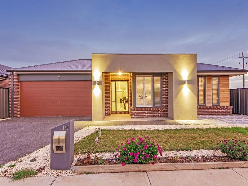 3 Deakin Place, Forest Lake QLD 4078, Forest Lake - Image 1