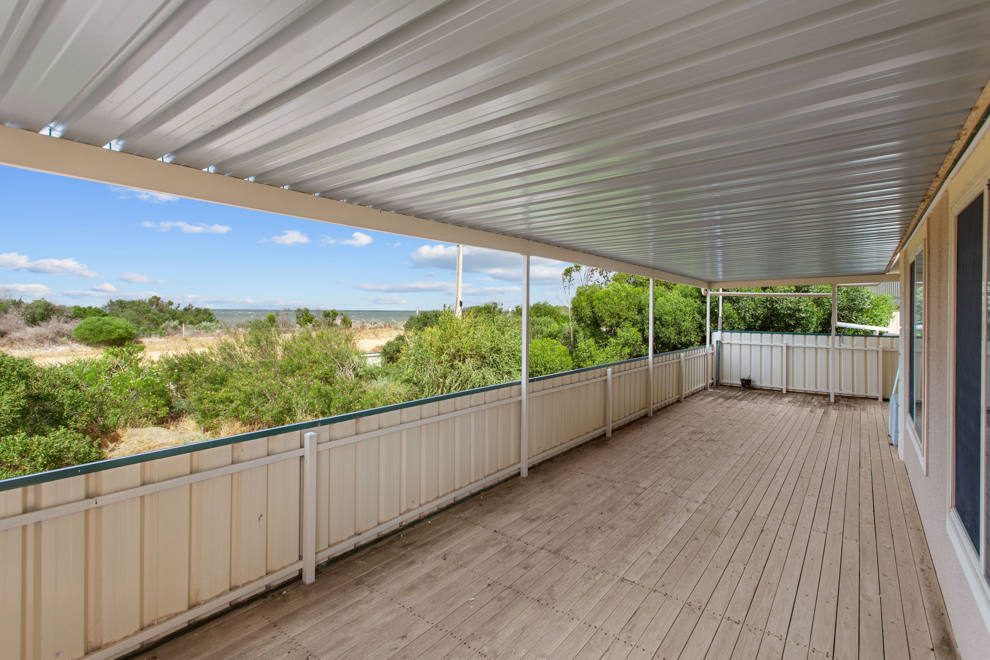 25 The Avenue, Caroline Springs - Thumbnail 3