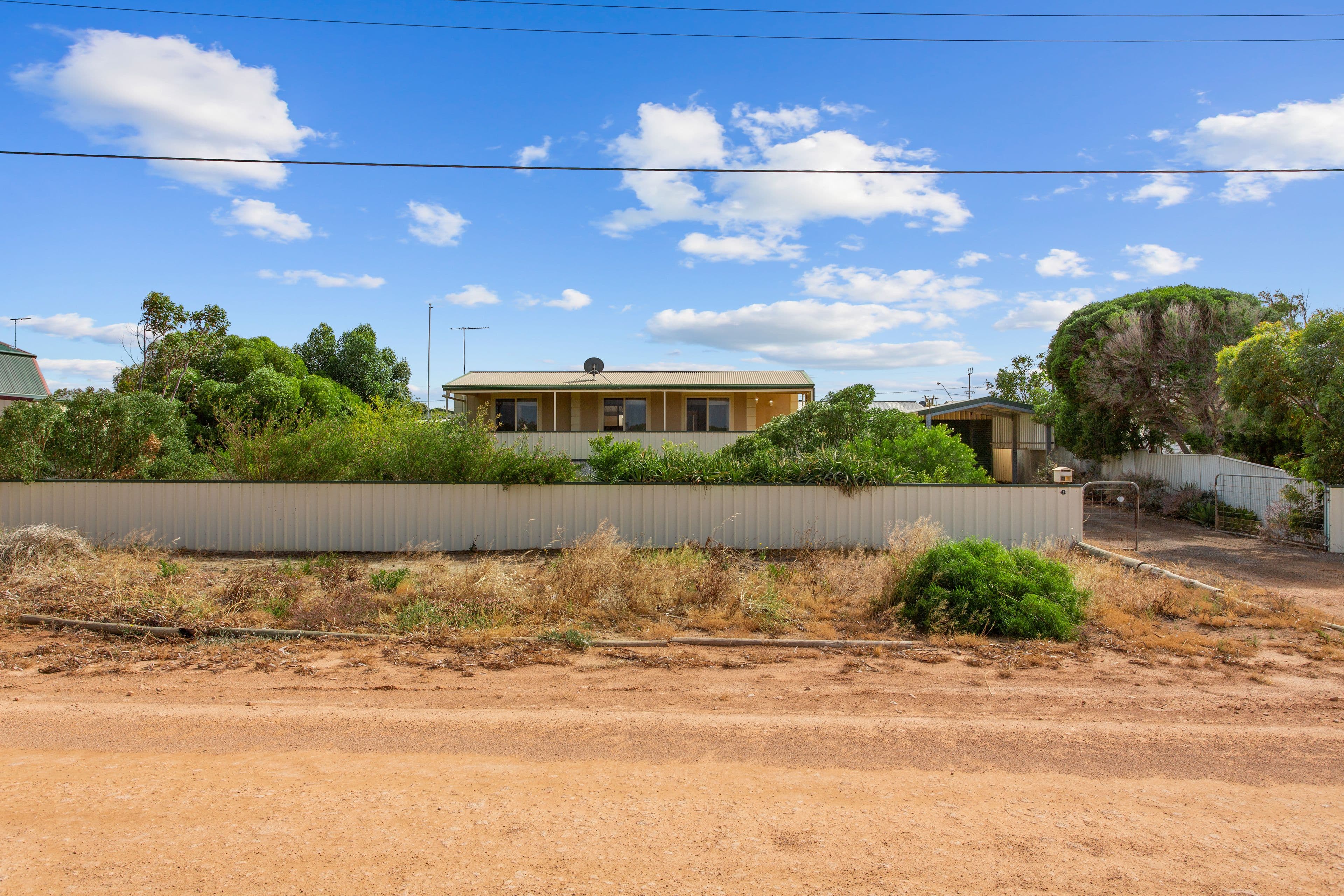 25 The Avenue, Caroline Springs - Thumbnail 4