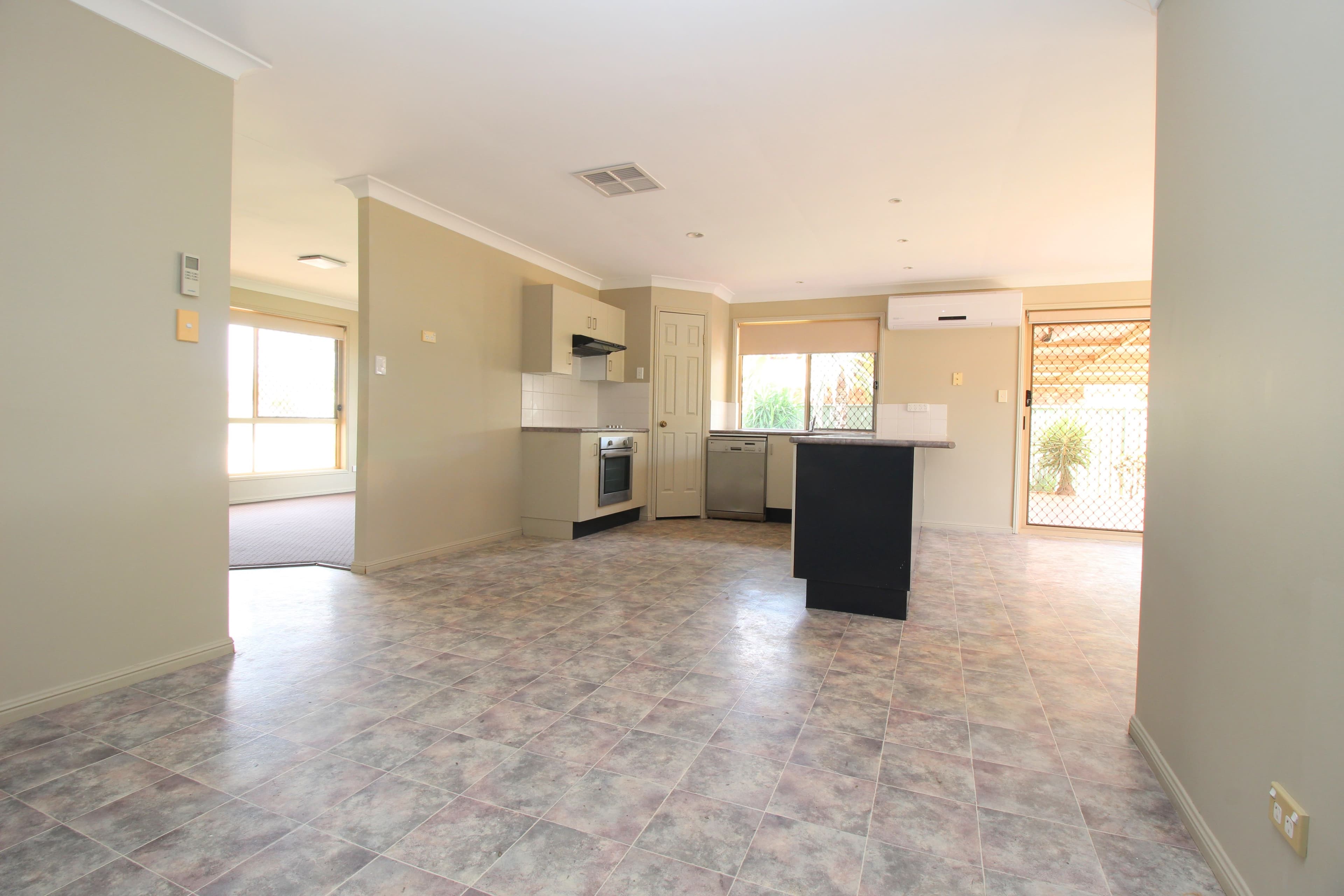 4 Sharlyn Crescent, Emerald QLD 4720, Emerald - Thumbnail 7