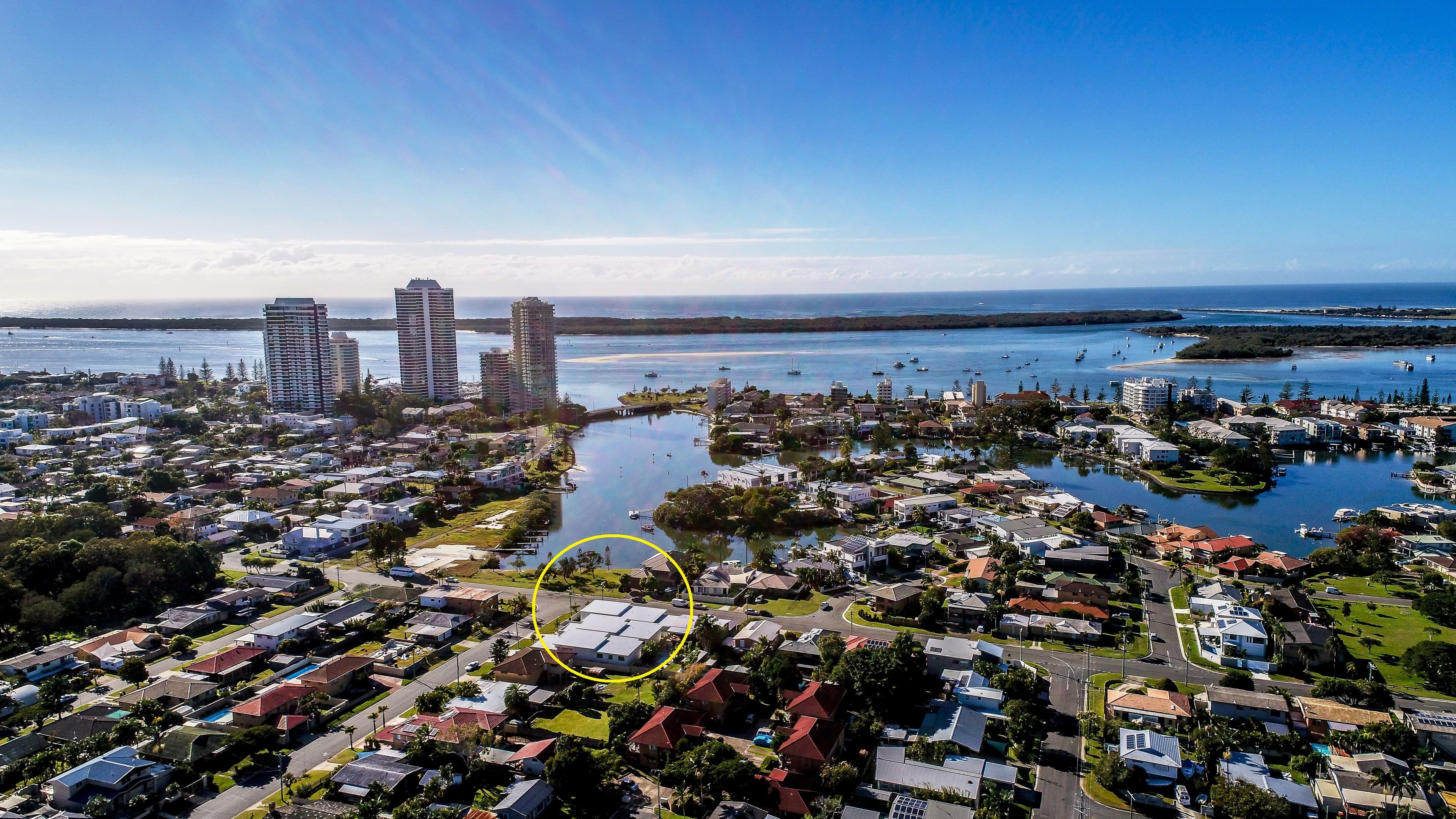52 Stradbroke Street, Runaway Bay QLD 4216, Runaway Bay - Thumbnail 4