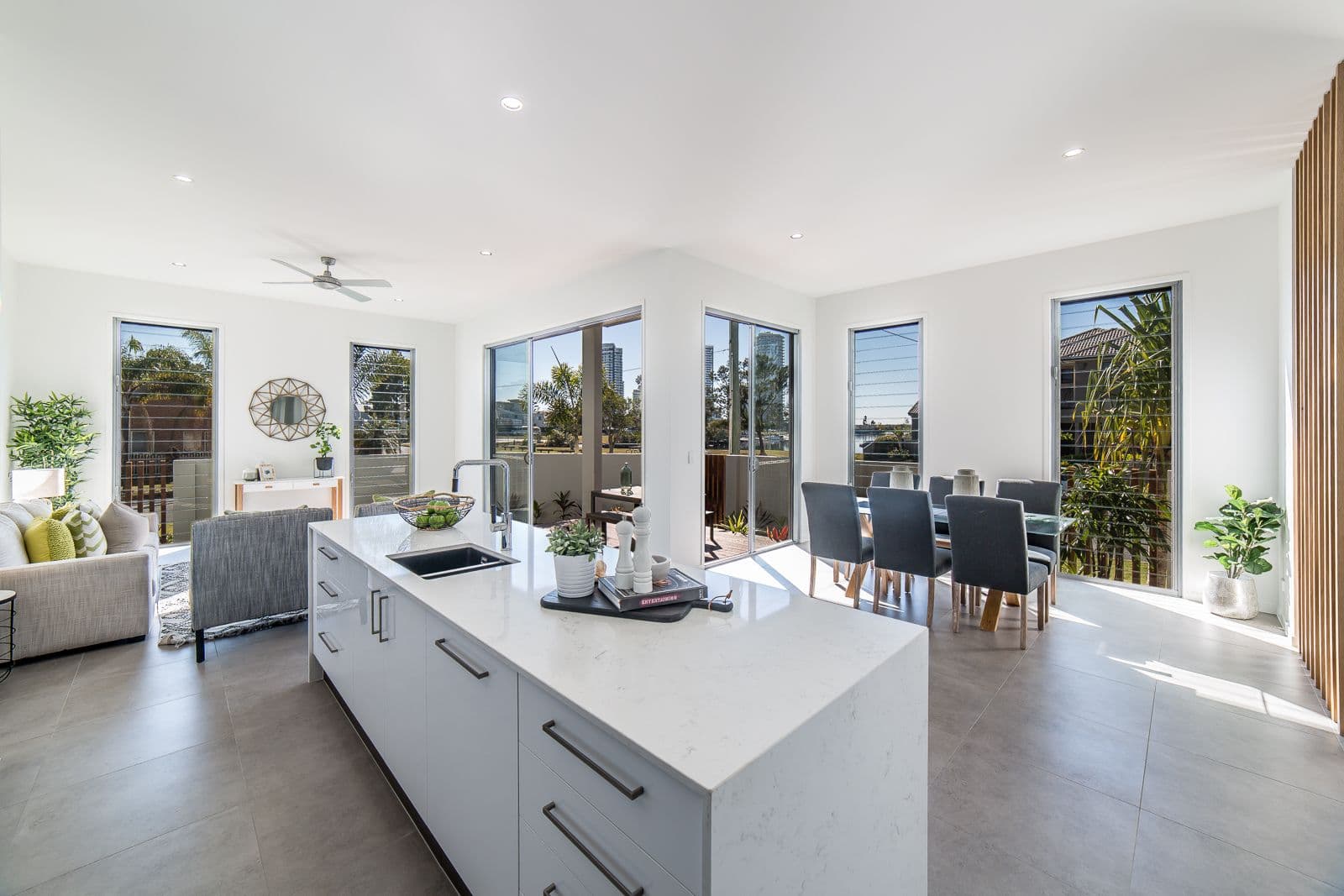 52 Stradbroke Street, Runaway Bay QLD 4216, Runaway Bay - Thumbnail 7