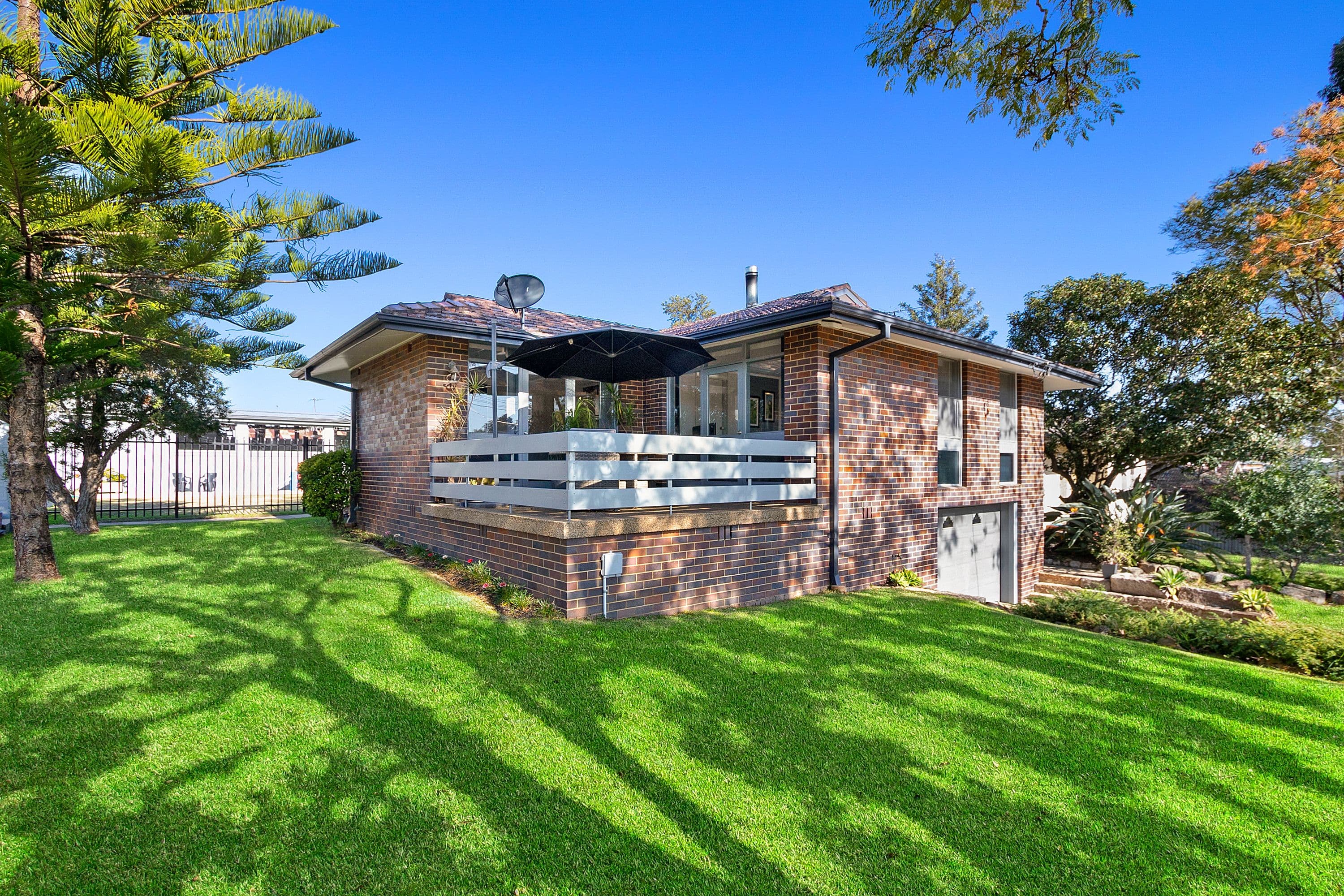 2 Pitt Street, Windsor - Image 1