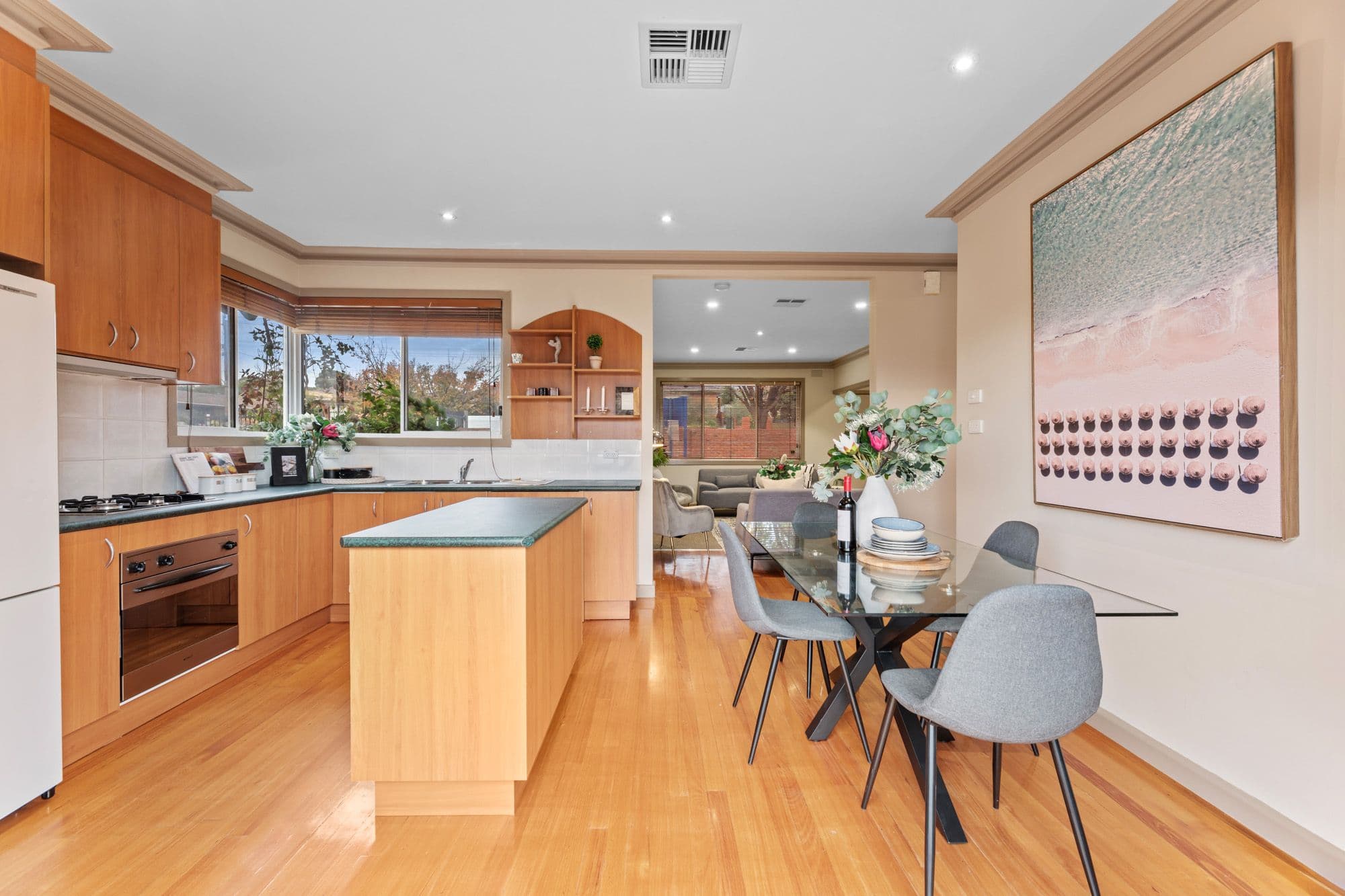 19 Middleborough Road, Burwood VIC 3125, Burwood - Thumbnail 3