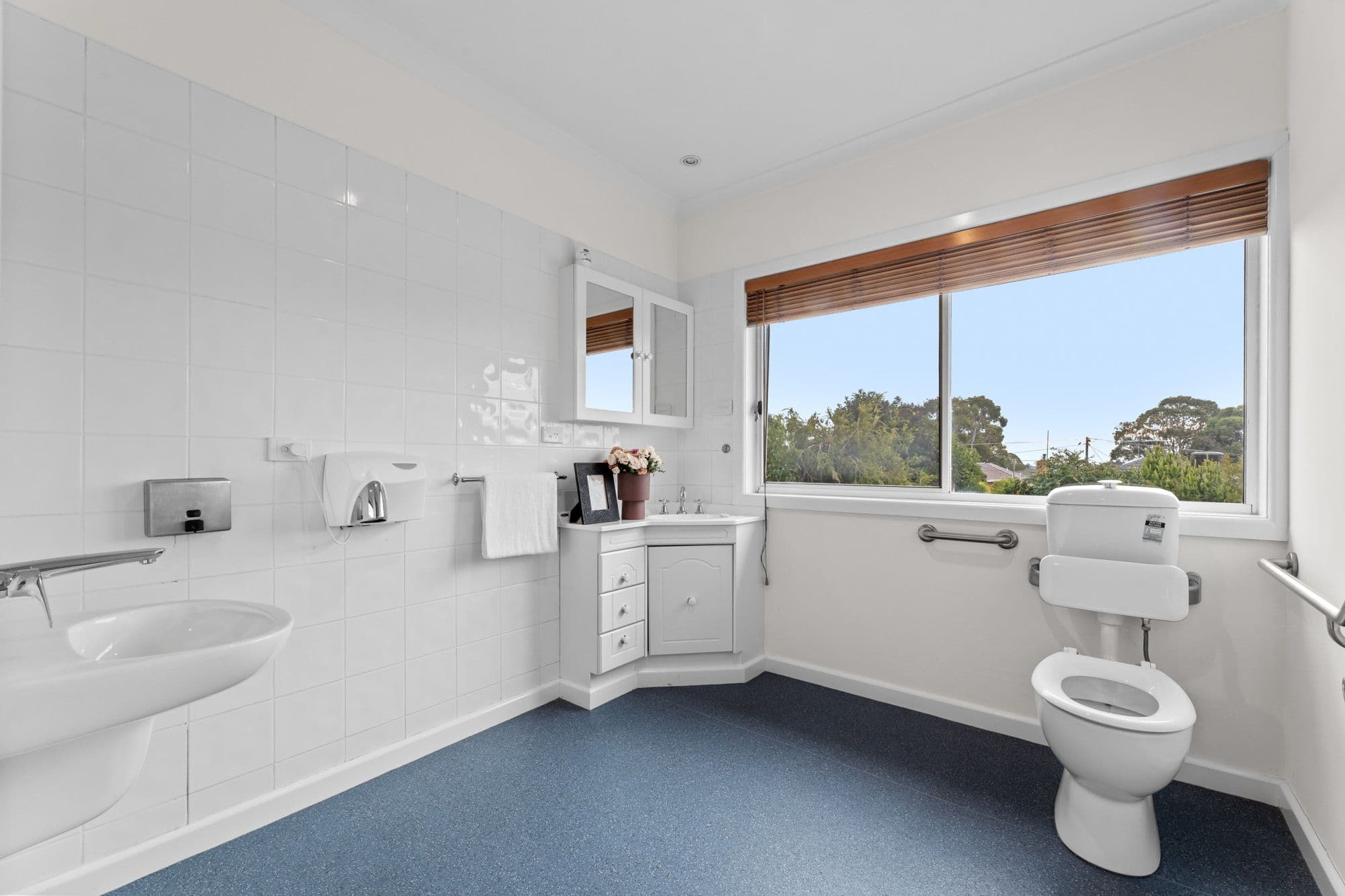 19 Middleborough Road, Burwood VIC 3125, Burwood - Thumbnail 7