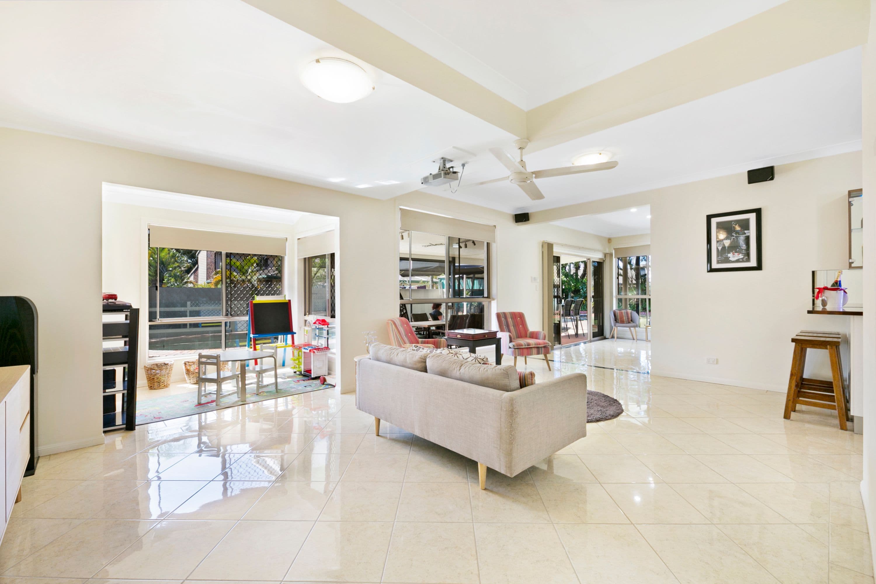 37 Lochinvar Court, Ashmore QLD 4214, Ashmore - Thumbnail 3