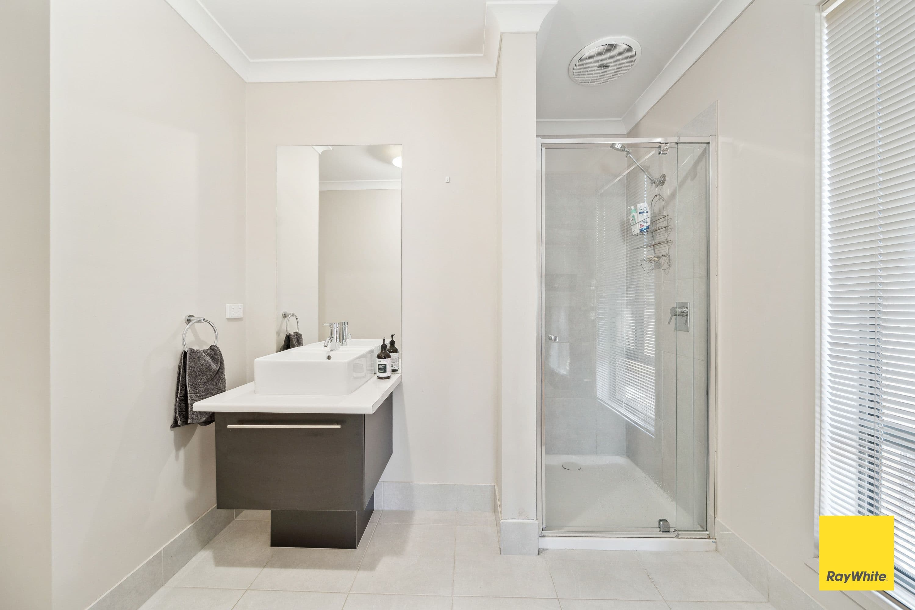 6 Sheard Street, California Gully VIC 3556, California Gully - Thumbnail 4