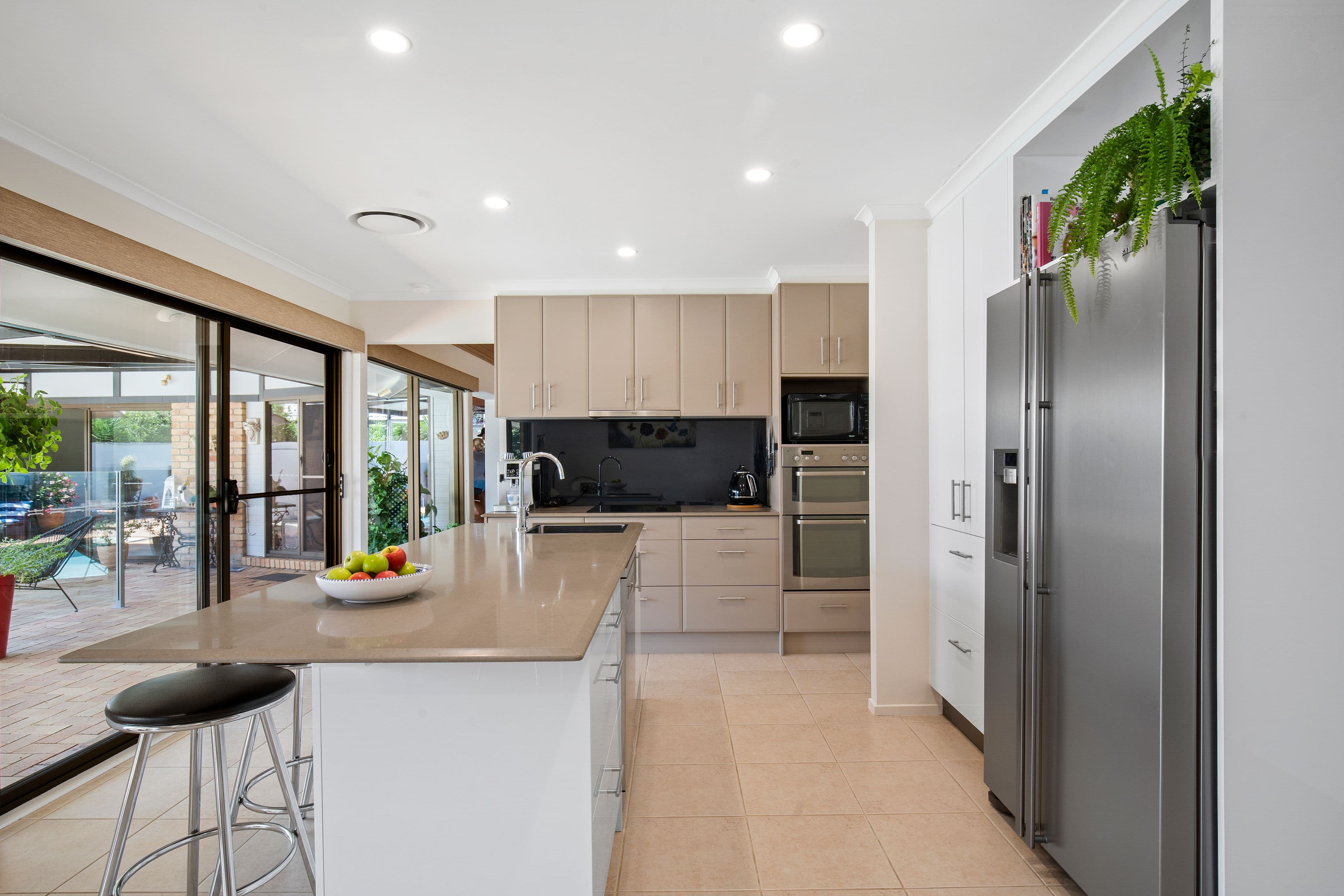 112 Barrier Reef Drive, Mermaid Waters QLD 4218, Mermaid Waters - Thumbnail 3