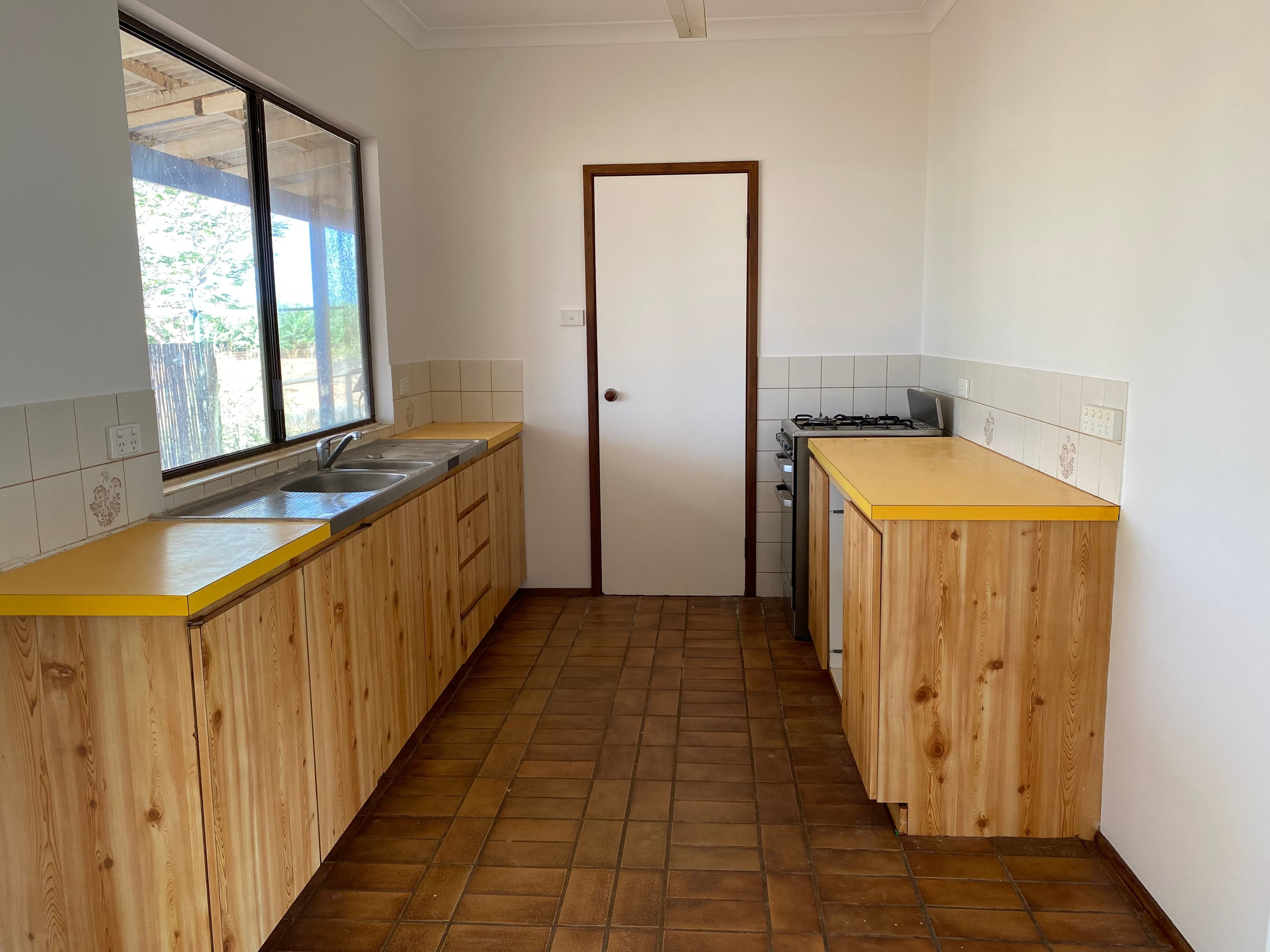 38 Cavendish Road, Carnarvon WA 6701, Carnarvon - Thumbnail 4