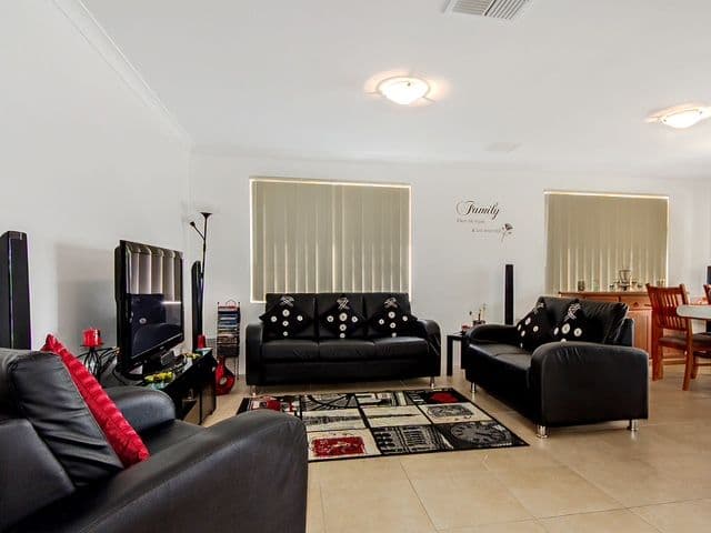 11 Floribunda Gate, DAYTON WA 6055, Dayton - Thumbnail 3
