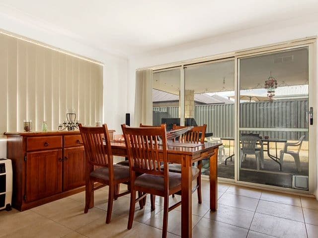 11 Floribunda Gate, DAYTON WA 6055, Dayton - Thumbnail 4