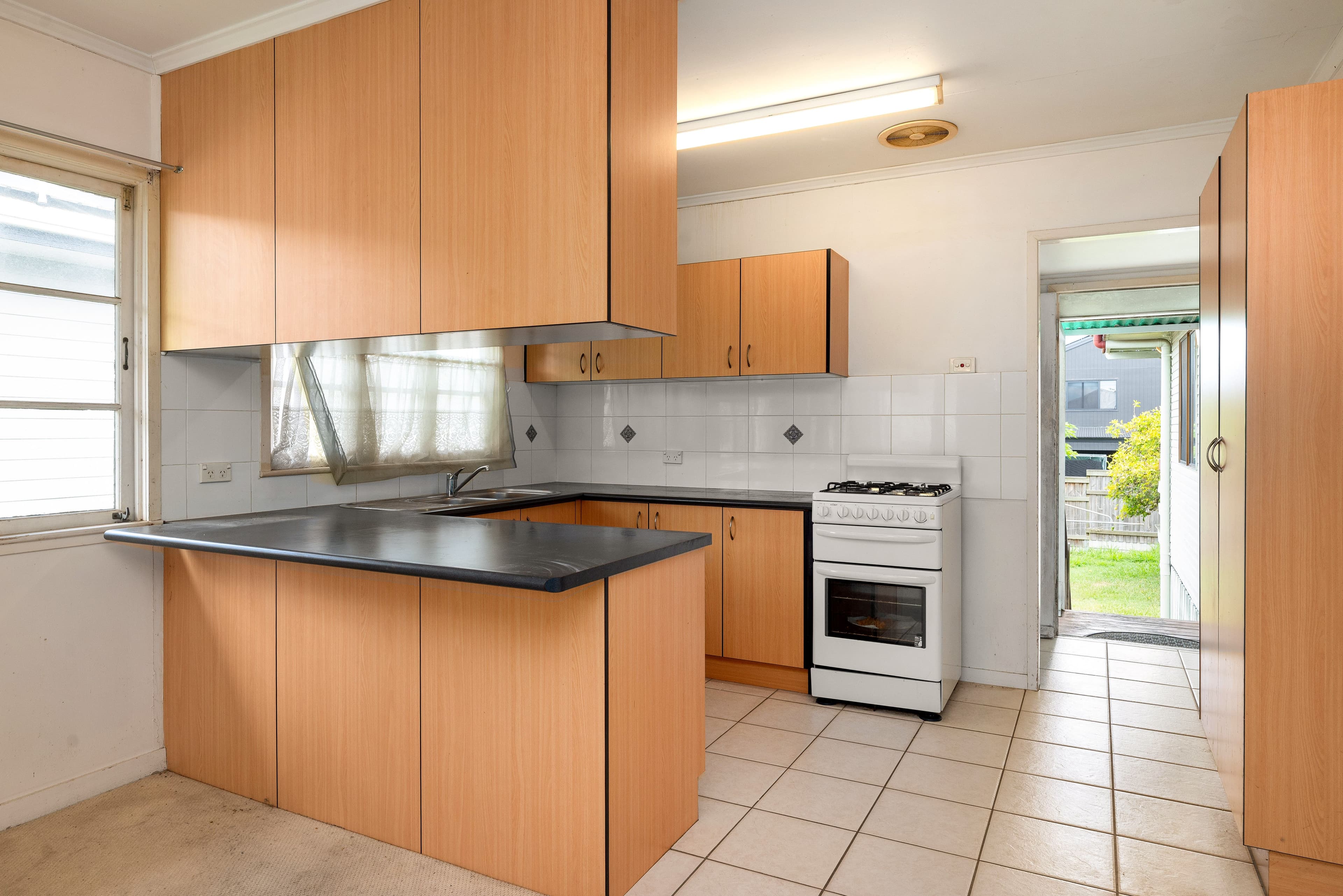 35 Somerfield Street, Upper Mount Gravatt QLD 4122, Upper Mount Gravatt - Thumbnail 7