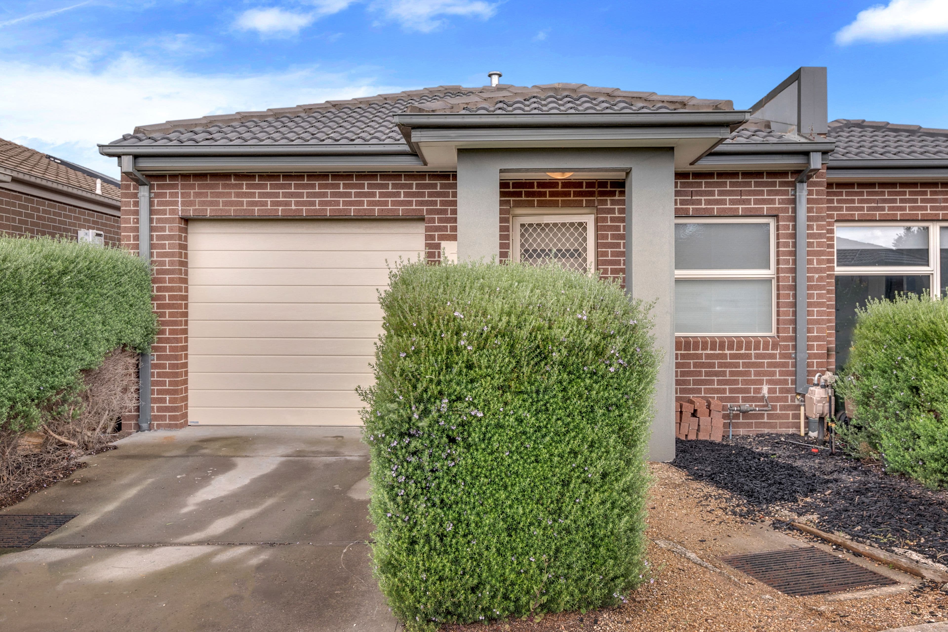 25 Ballybunion Avenue, Craigieburn VIC 3064, Craigieburn - Image 1