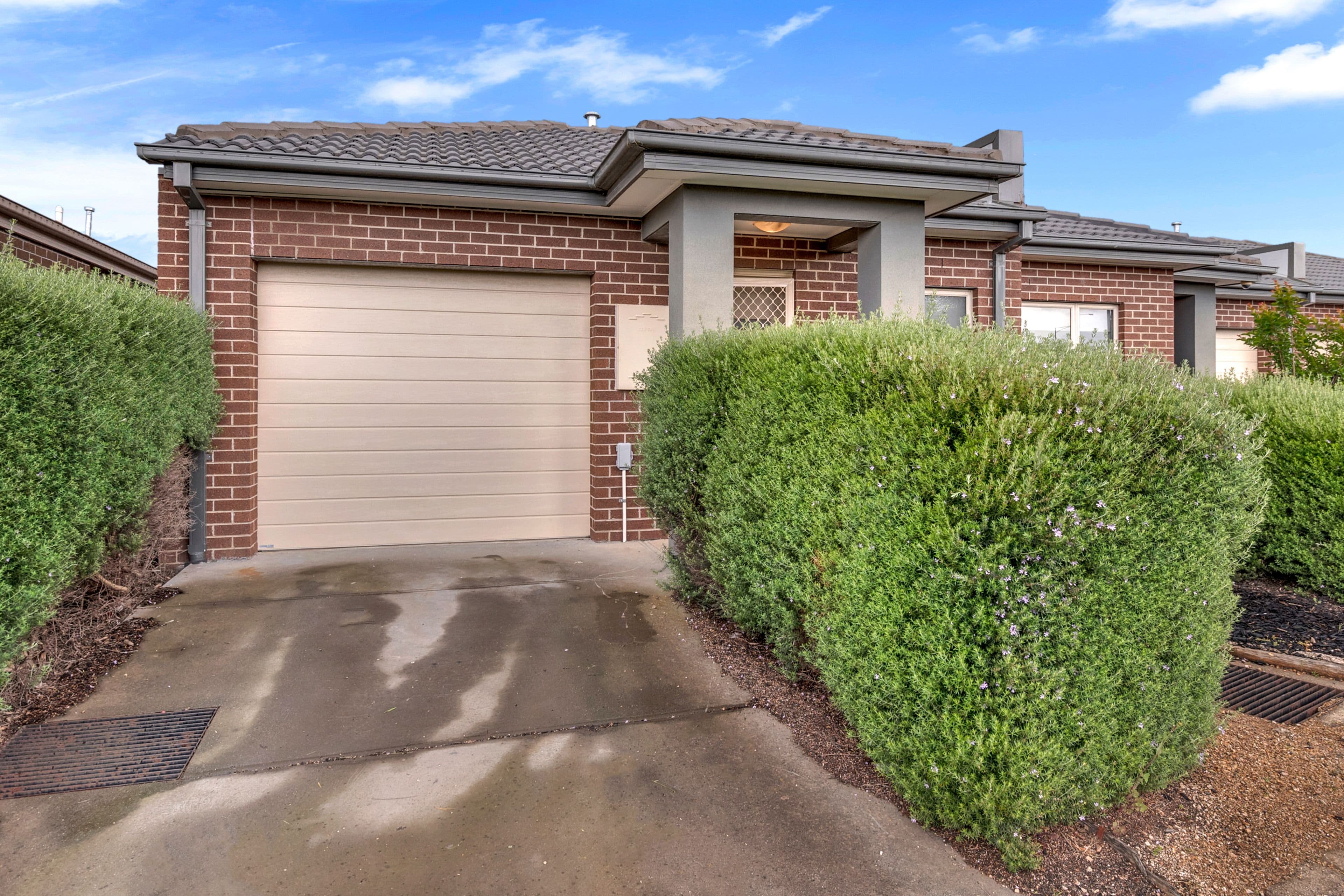 25 Ballybunion Avenue, Craigieburn VIC 3064, Craigieburn - Thumbnail 2