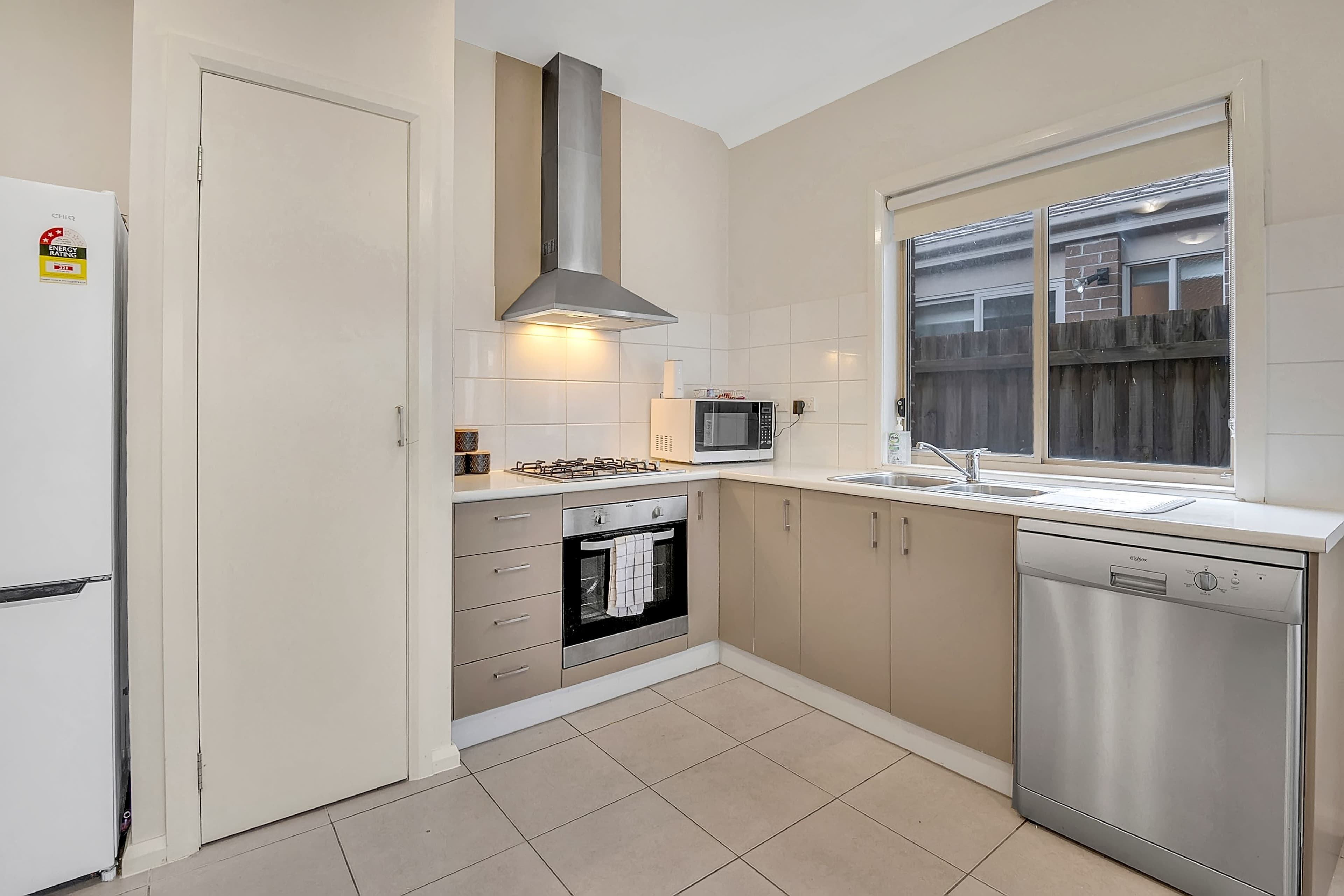 25 Ballybunion Avenue, Craigieburn VIC 3064, Craigieburn - Thumbnail 3