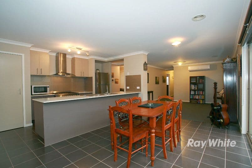 2 Watt Place, LYNDHURST VIC 3975, Lyndhurst - Thumbnail 6