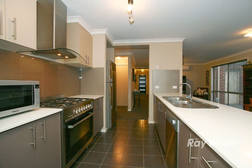 2 Watt Place, LYNDHURST VIC 3975, Lyndhurst - Thumbnail 8