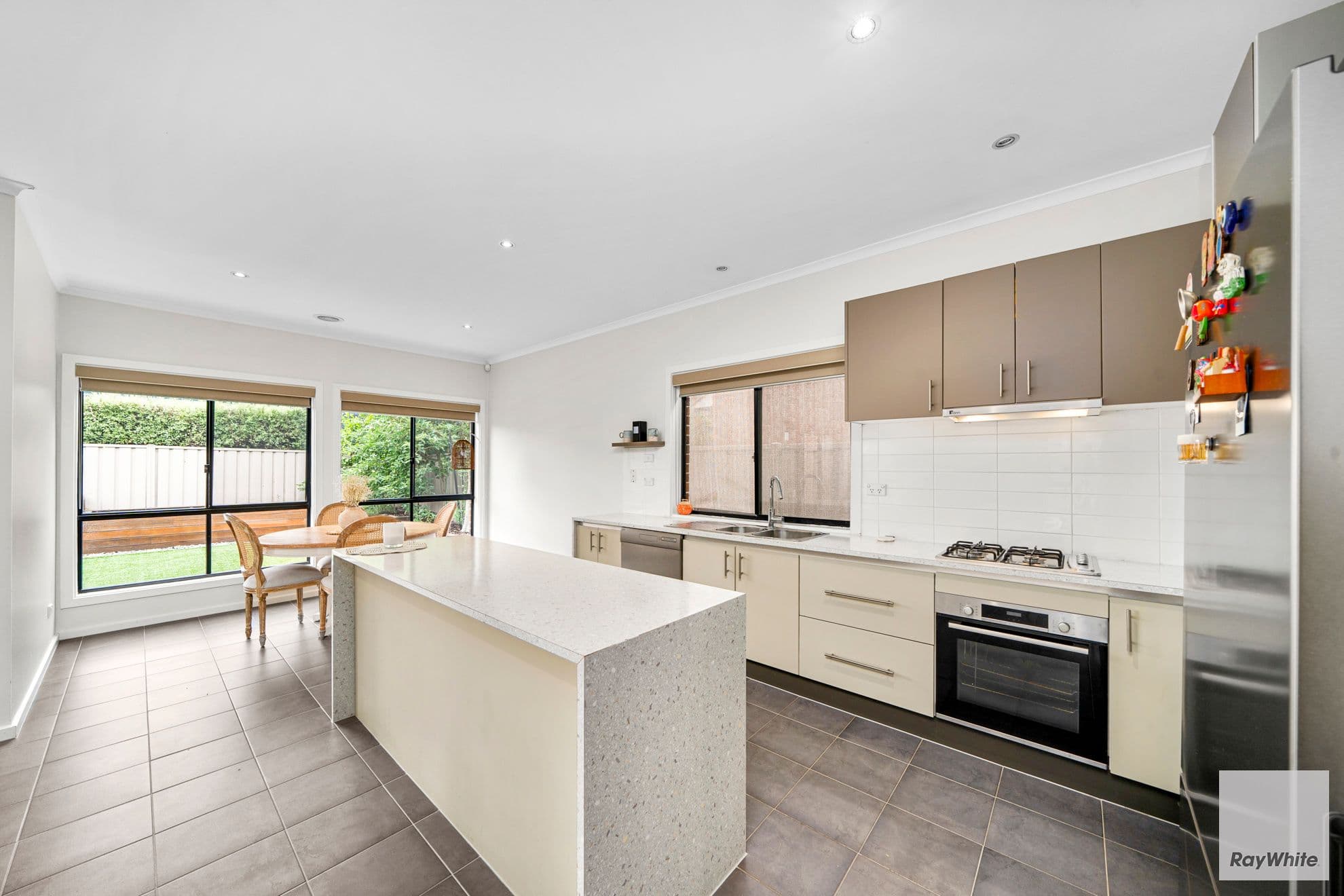 11 Gisborne Way, Caroline Springs VIC 3023, Caroline Springs - Thumbnail 4