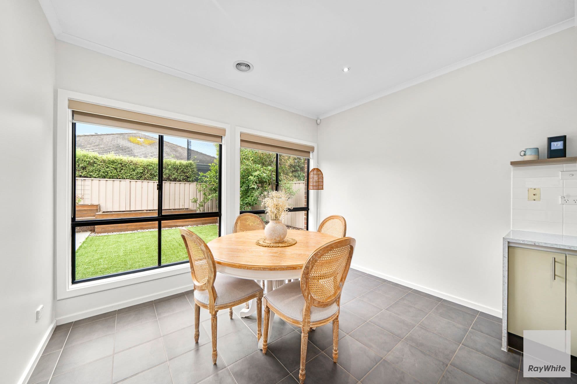 11 Gisborne Way, Caroline Springs VIC 3023, Caroline Springs - Thumbnail 6