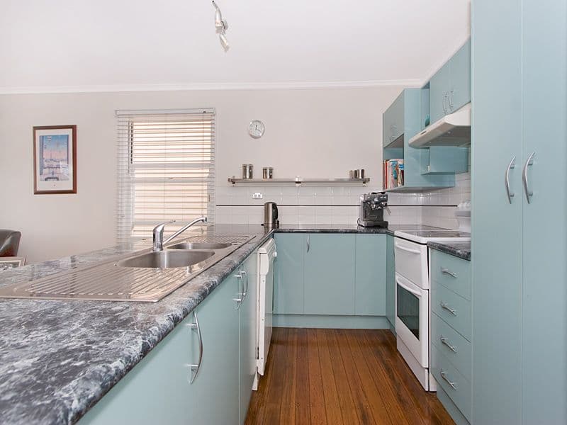 70 King Arthur Terrace, TENNYSON QLD 4105, Tennyson - Thumbnail 5
