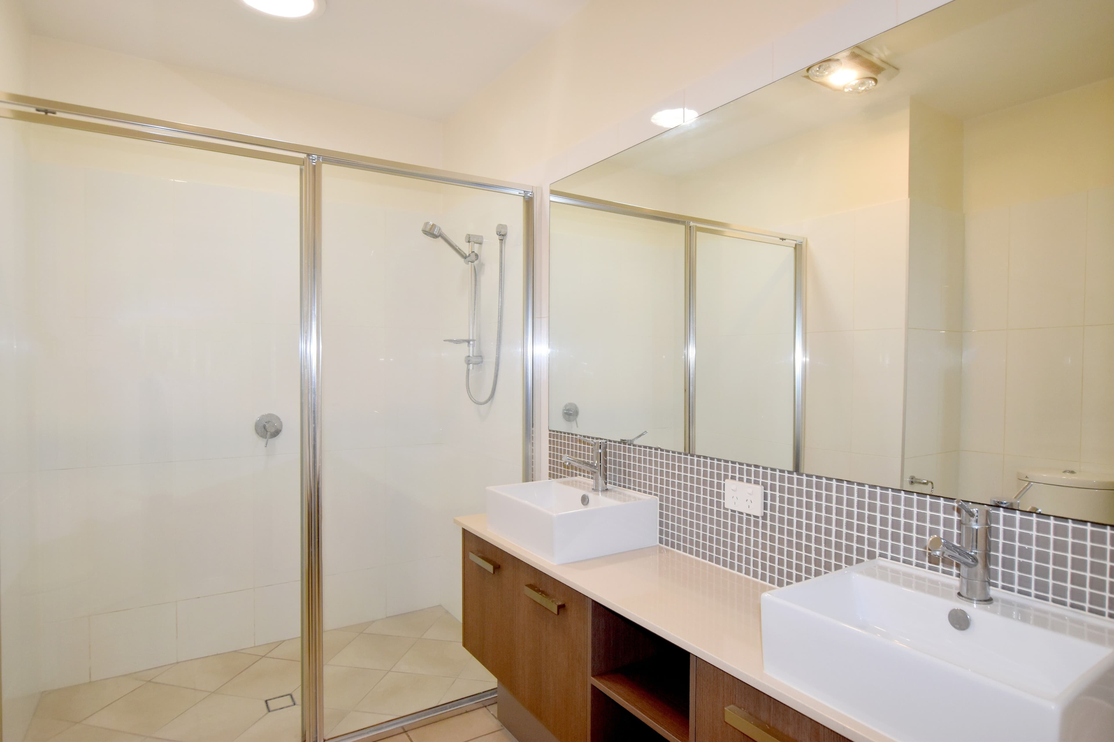 11 Cornforth Crescent, Kirkwood QLD 4680, Kirkwood - Thumbnail 7