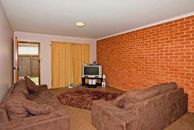 296 Redbank Plains Road, BELLBIRD PARK QLD 4300, Bellbird Park - Thumbnail 3