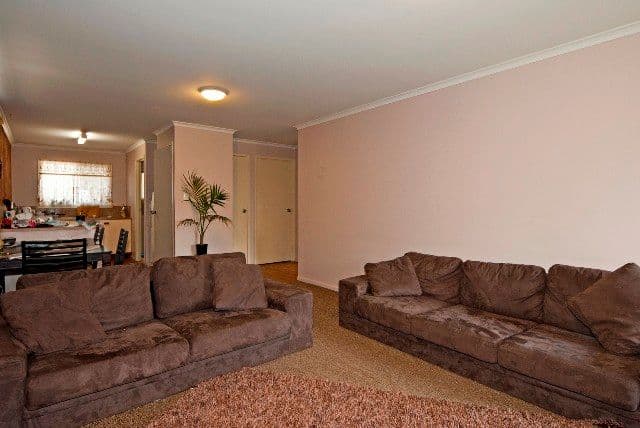 296 Redbank Plains Road, BELLBIRD PARK QLD 4300, Bellbird Park - Thumbnail 4