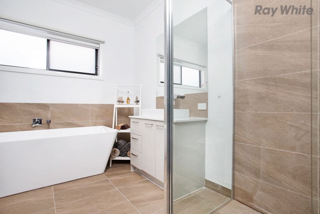 7 Viewmont Avenue, Craigieburn VIC 3064, Craigieburn - Thumbnail 8