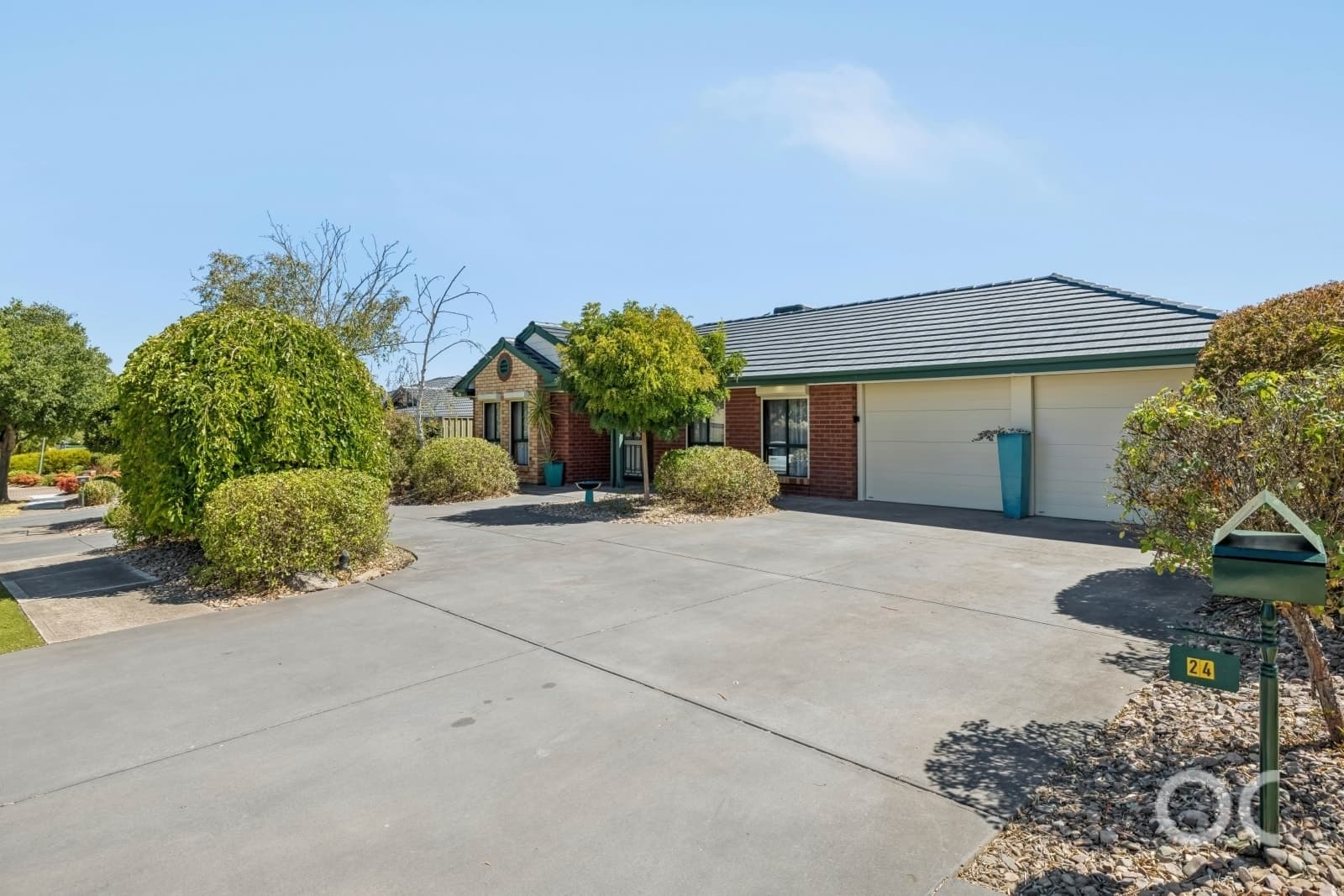24 Menzies Court, Trott Park - Image 1