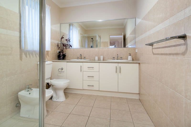 23 Lewins Rail Avenue, SOUTH MORANG VIC 3752, South Morang - Thumbnail 8