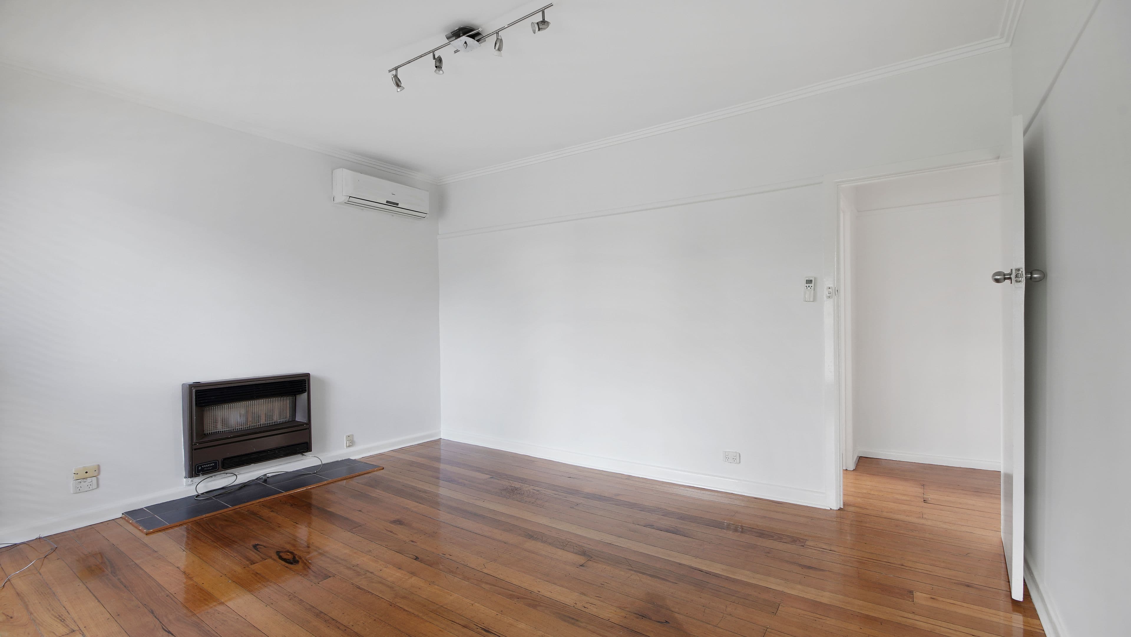 130 Southern Road, Heidelberg West VIC 3081, Heidelberg West - Thumbnail 5