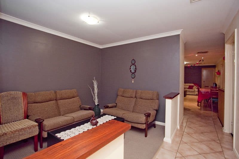 7 Dixon Avenue, KEWDALE WA 6105, Kewdale - Thumbnail 2