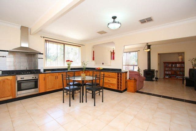 75 Mountview Road, THOMASTOWN VIC 3074, Thomastown - Thumbnail 2