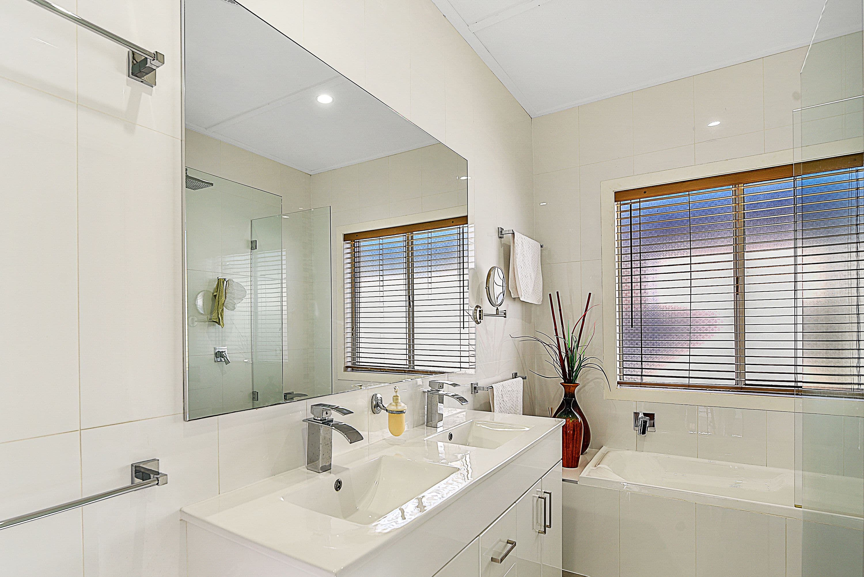 192 Jefferson Lane, Palm Beach QLD 4221, Palm Beach - Thumbnail 7
