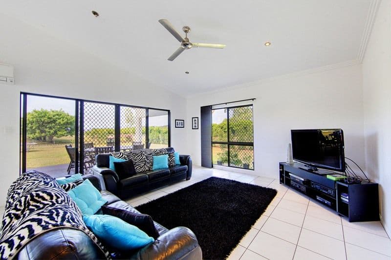 10 Shady Lane, ALLIGATOR CREEK QLD 4816, Alligator Creek - Thumbnail 6