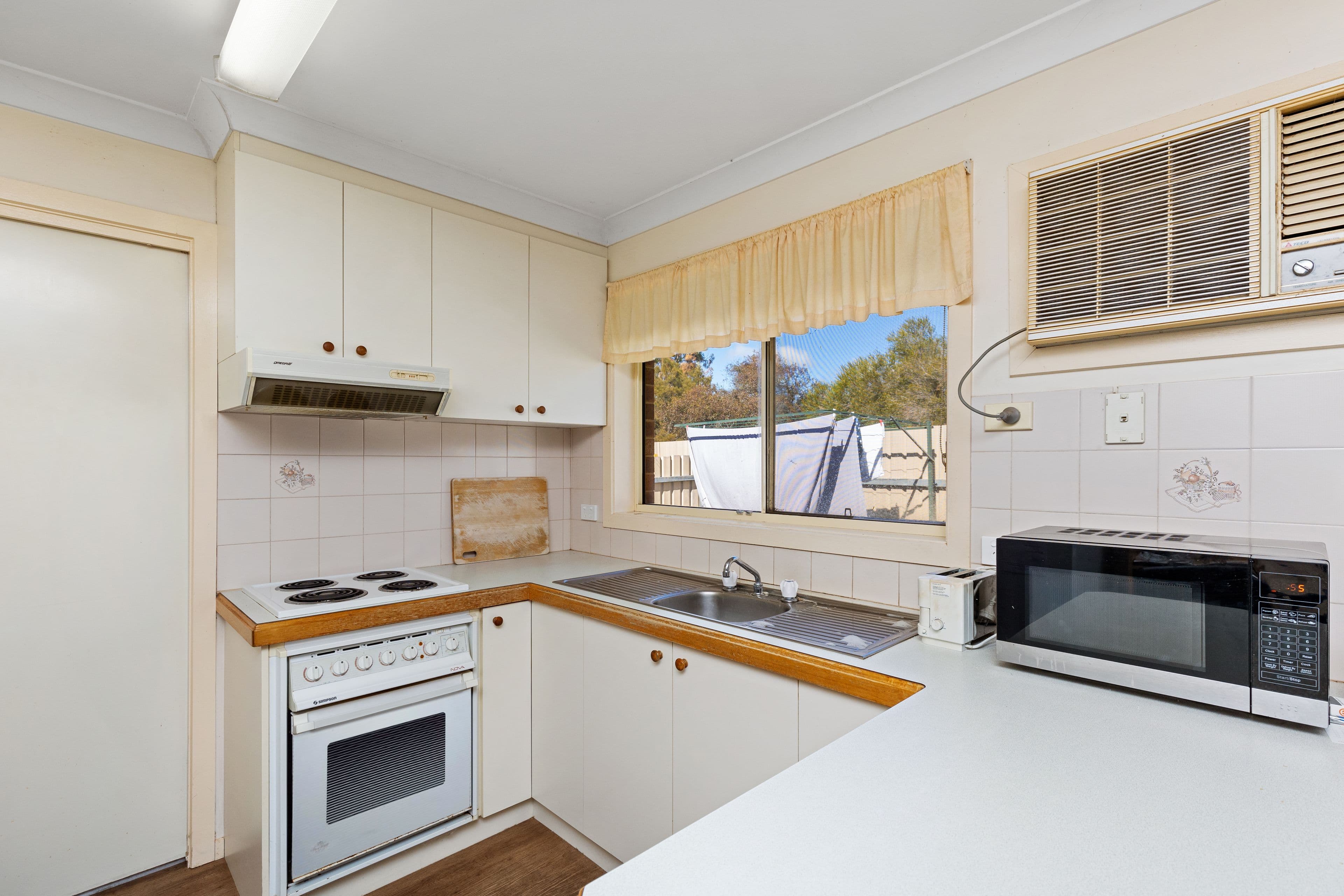24 Otama Street, Glenfield Park NSW 2650, Glenfield Park - Thumbnail 2