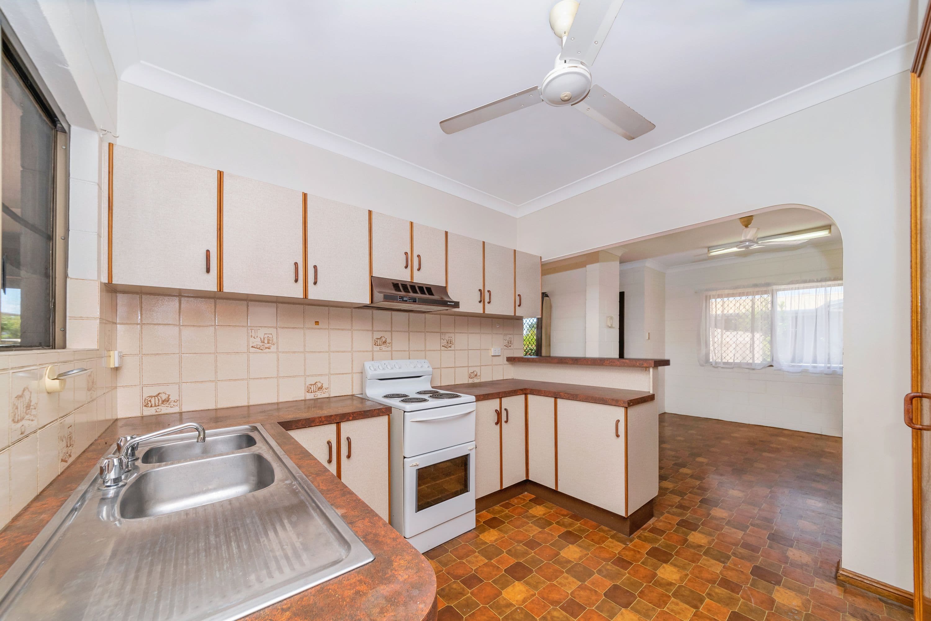 15 Glenrock Drive, Rasmussen QLD 4815, Rasmussen - Thumbnail 4