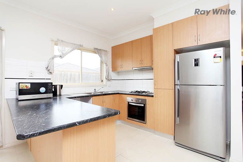 32 Harrow Place, TRUGANINA VIC 3029, Truganina - Thumbnail 2