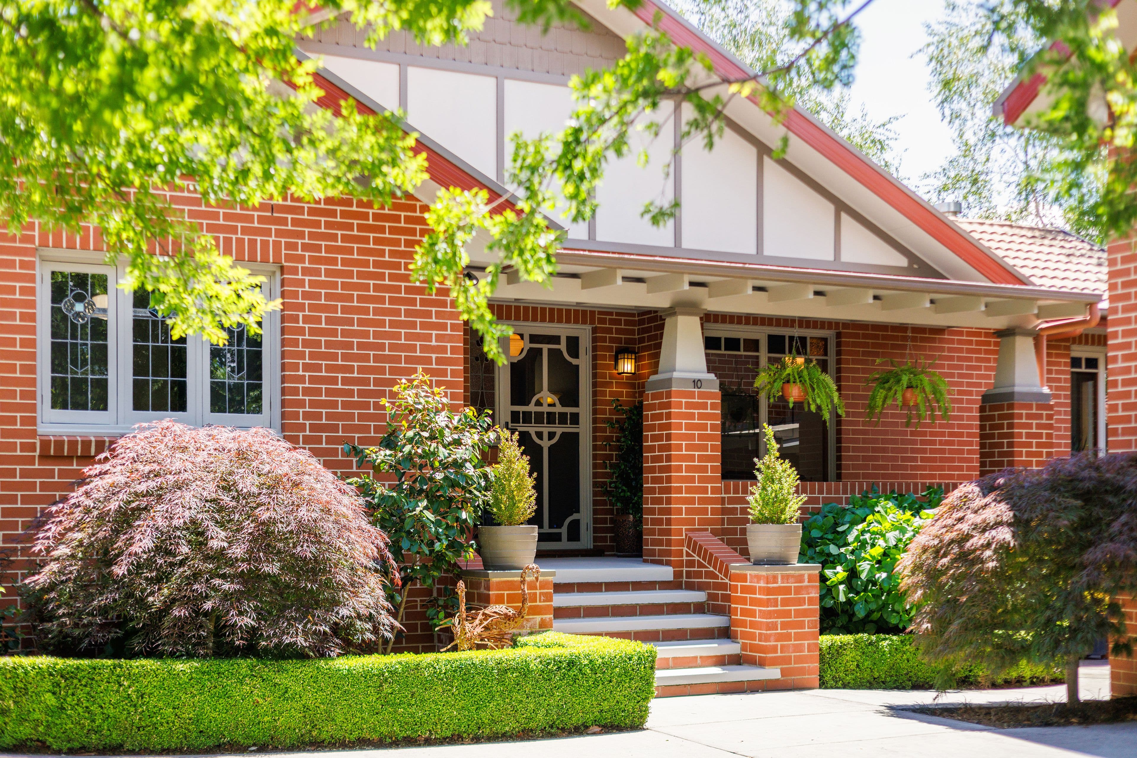 10 Lenane Street, Queanbeyan NSW 2620, Queanbeyan - Image 1