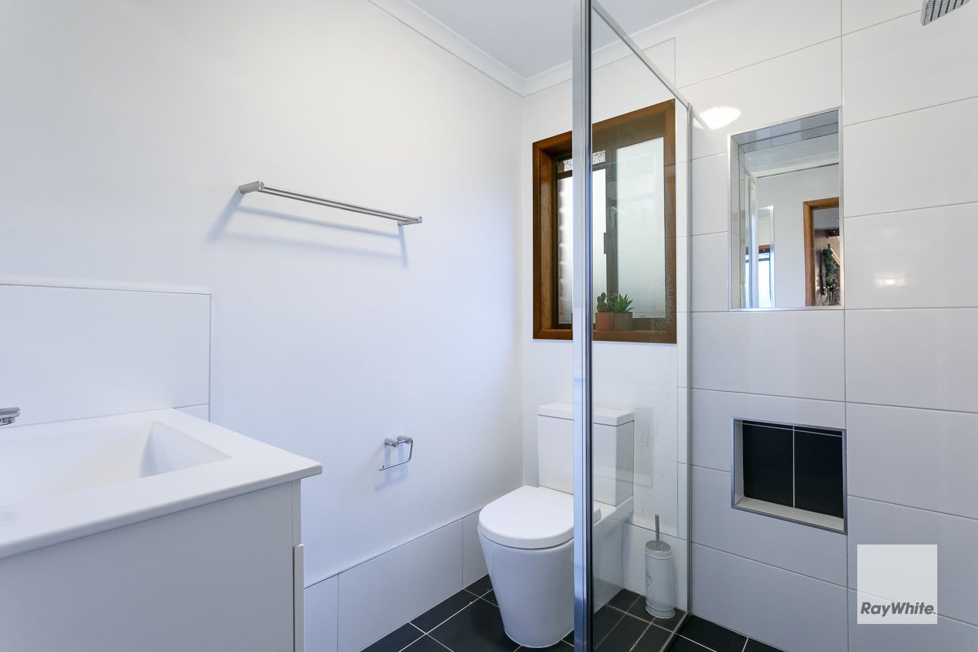 7 Albicore Drive, Thornlands QLD 4164, Thornlands - Thumbnail 5