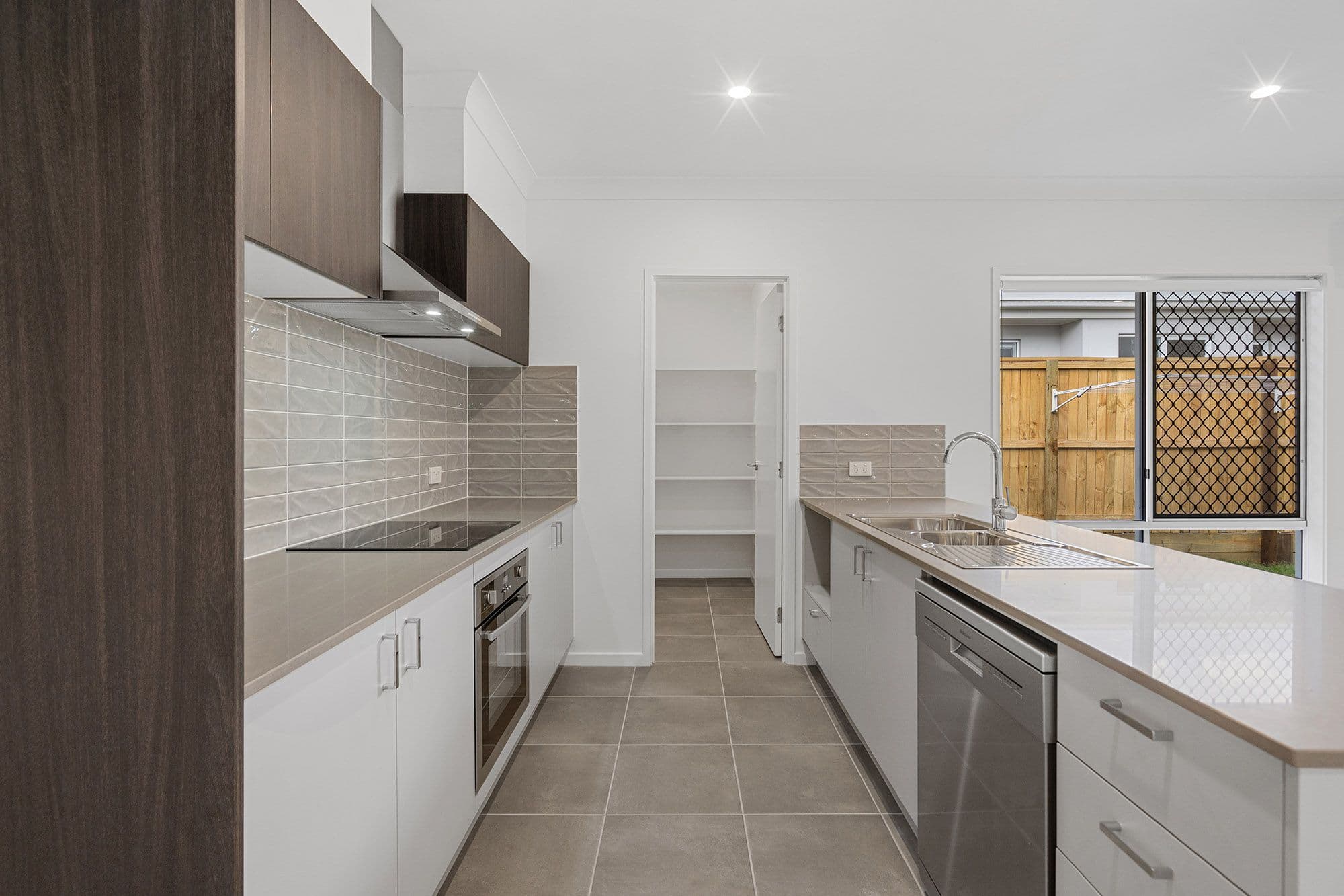 16 Garrick Street, Park Ridge QLD 4125, Park Ridge - Thumbnail 2