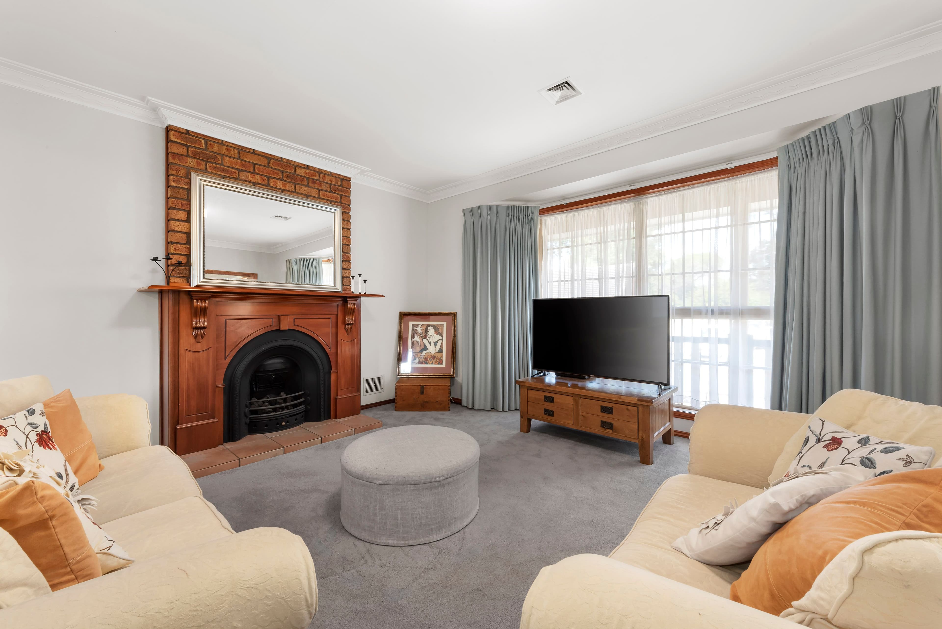 44 Oliver Street, Ringwood VIC 3134, Ringwood - Thumbnail 2
