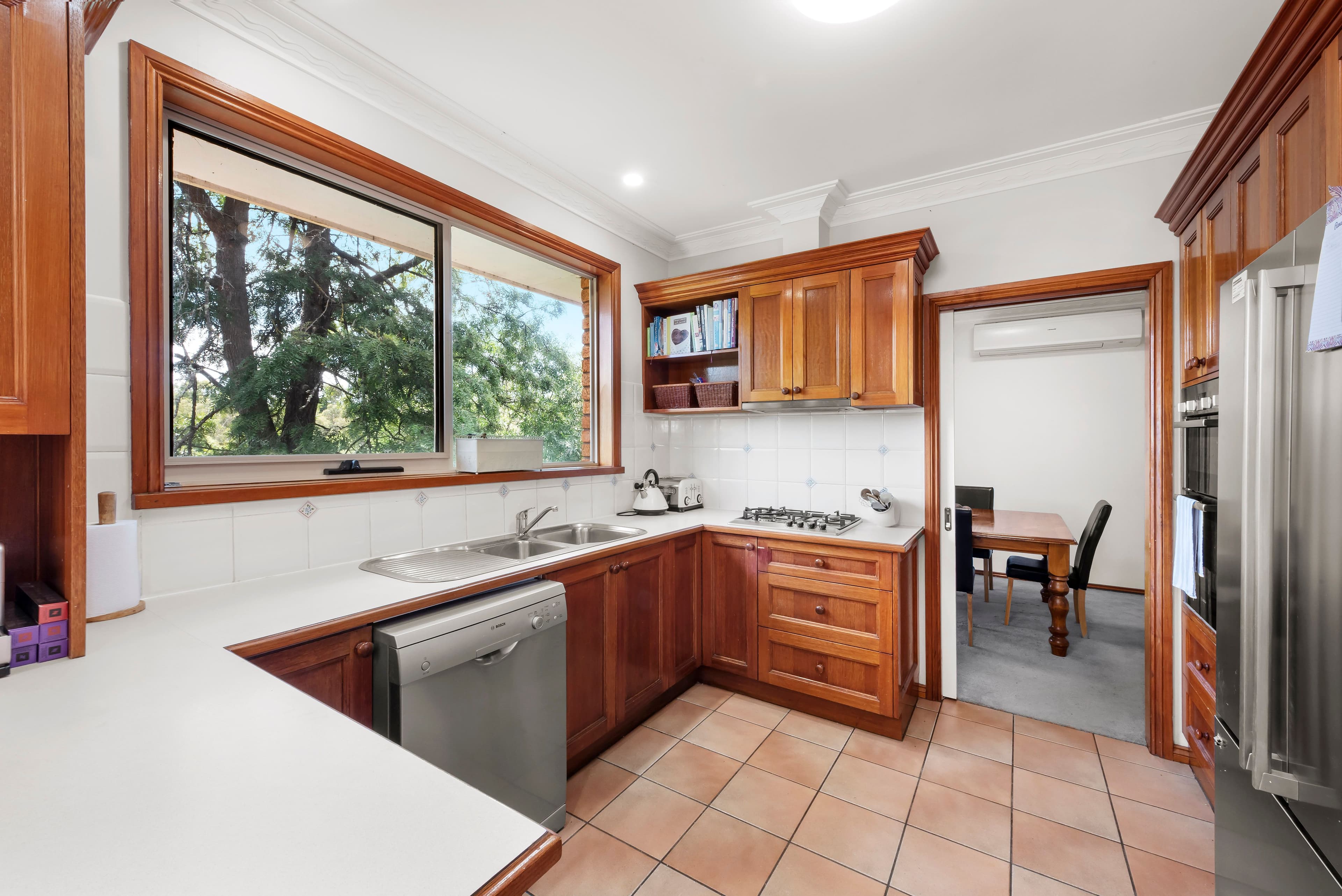 44 Oliver Street, Ringwood VIC 3134, Ringwood - Thumbnail 4