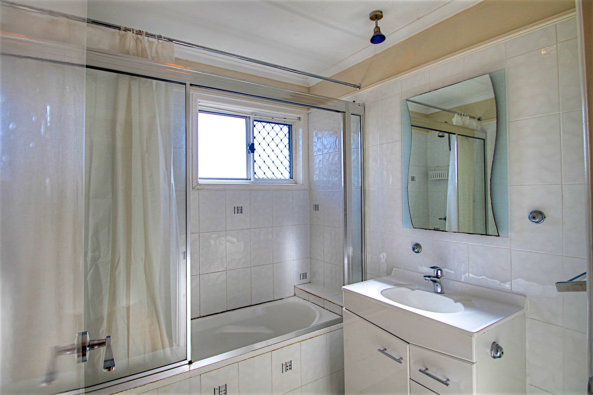 3 Ronald Street, Bundamba QLD 4304, Bundamba - Thumbnail 8