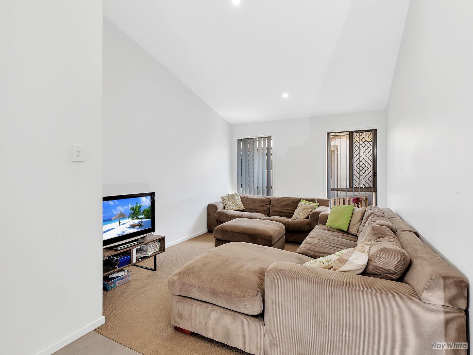 35 Laguna Crescent, Springfield Lakes QLD 4300, Springfield Lakes - Thumbnail 3