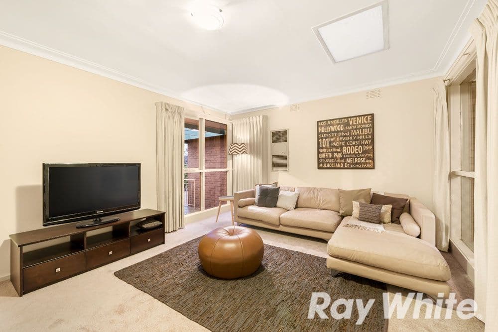 8 Ray Road, Burwood East VIC 3151, Burwood East - Thumbnail 2