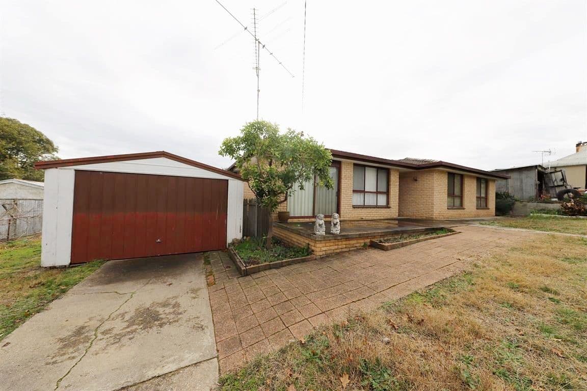 1 Camp Street, Adelong NSW 2729, Adelong - Thumbnail 2